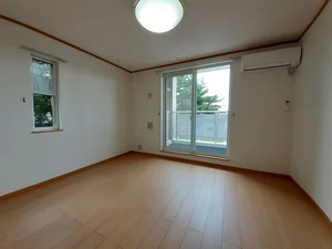 氷見駅（富山県）のマンスリーマンション・ウィークリーマンション「ＰＥＡＣＥ 201・洋室(No.1477316)」メイン画像