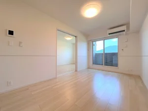 のマンスリーマンション・ウィークリーマンション「リヴァーサ　Ｂ 202・洋室(No.1477841)」メイン画像
