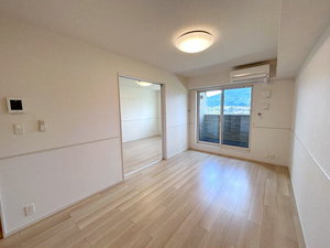 のマンスリーマンション・ウィークリーマンション「リヴァーサ　Ｂ 202・洋室(No.1477841)」メイン画像