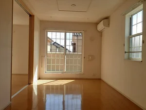 のマンスリーマンション・ウィークリーマンション「ＫーＨＯＵＳＥ 201・洋室(No.1478432)」メイン画像