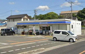 ローソン 福山引野町一丁目店まで220m。