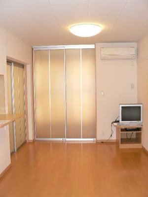 埼玉県のマンスリーマンション・ウィークリーマンション「レオパレス瓦葺 201(No.1478661)」メイン画像