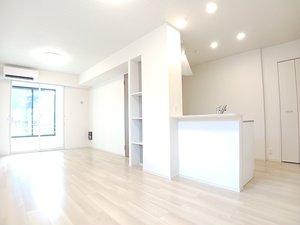 のマンスリーマンション・ウィークリーマンション「メゾン　ド　コルヌイエ　Ⅳ 104・洋室(No.1478851)」メイン画像