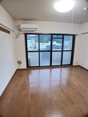 上深川駅（広島県）のマンスリーマンション・ウィークリーマンション「ドリームシャトー深川 307・洋室(No.1478996)」メイン画像