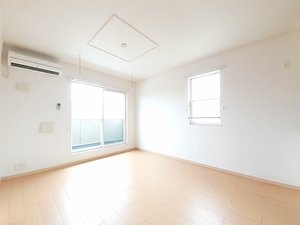 のマンスリーマンション・ウィークリーマンション「ＧＲＡＣＥ　ＧＡＲＤＥＮ　Ａ 201・洋室(No.1479137)」メイン画像