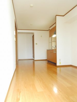 小諸市のマンスリーマンション・ウィークリーマンション「サウス・サバーブズ　Ａ 203・洋室(No.1479766)」メイン画像