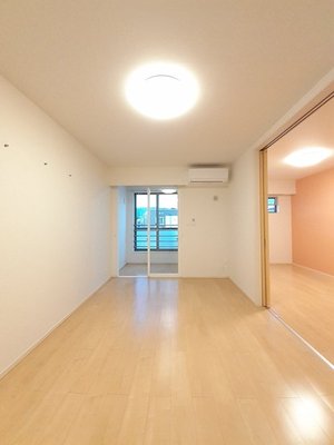 のマンスリーマンション・ウィークリーマンション「グランリーオ・Ｒ　Ⅴ 204・洋室(No.1480375)」メイン画像