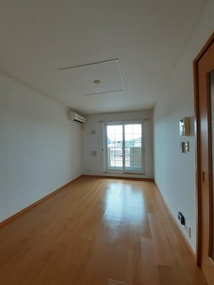 のマンスリーマンション・ウィークリーマンション「ブリッサ　ベルデＡ 202・洋室(No.1480731)」メイン画像