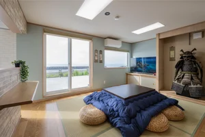 北海道のマンスリーマンション・ウィークリーマンション「[畳が落ち着く海の家：日帰温泉徒歩5分]駐車場有：苫小牧・白老・登別地域の一棟貸し長期滞在｜Ocean Stay 虎杖浜 一棟貸し(No.1480953)」メイン画像