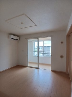 のマンスリーマンション・ウィークリーマンション「ＦｌｏｕｒｉｓｈＩｎおやまつⅢ 202・洋室(No.1481249)」メイン画像