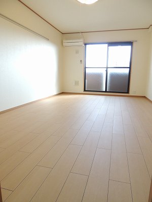 高松市のマンスリーマンション・ウィークリーマンション「ヴィドゥ　カンパーニュ 302・洋室(No.1481416)」メイン画像