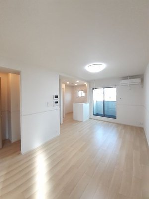 のマンスリーマンション・ウィークリーマンション「セレナ木太 202・洋室(No.1482675)」メイン画像
