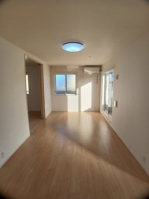 のマンスリーマンション・ウィークリーマンション「レイワ　峯澤 201・洋室(No.1483852)」メイン画像