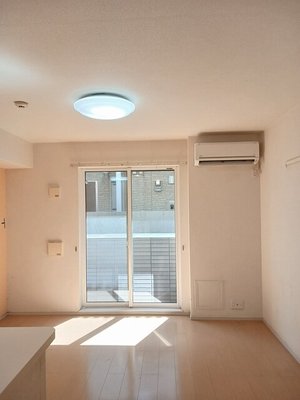 のマンスリーマンション・ウィークリーマンション「ヌーヴォー・アザーレ 102・洋室(No.1484113)」メイン画像