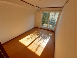 飯塚市のマンスリーマンション・ウィークリーマンション「グラシュ・プレーヌⅠ 102・洋室(No.1484217)」メイン画像