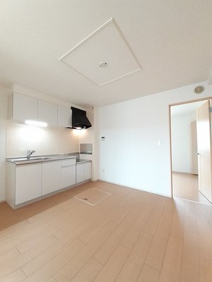 のマンスリーマンション・ウィークリーマンション「グラーベン津山 101・洋室(No.1484315)」メイン画像