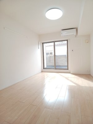 桜井駅（大阪府）のマンスリーマンション・ウィークリーマンション「メゾン　ドゥ　テオ 203・洋室(No.1484354)」メイン画像