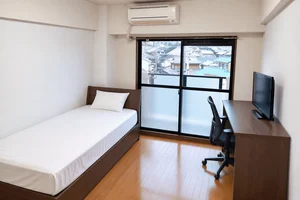 のマンスリーマンション・ウィークリーマンション「【JR石山駅徒歩16分/ドラム式洗濯乾燥機/バストイレ別/無料Wi‑Fi/オートロック】 502・1K(No.1484589)」メイン画像