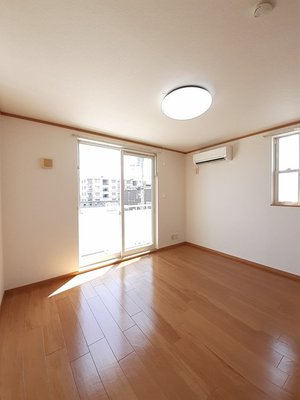 のマンスリーマンション・ウィークリーマンション「ヴィヴァーチェ　春日野　Ａ 202・洋室(No.1484710)」メイン画像