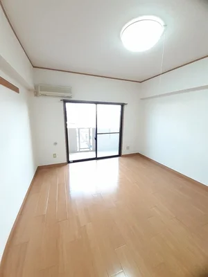 新山口駅（山口県）のマンスリーマンション・ウィークリーマンション「サムデイ小郡 404・洋室(No.1485402)」メイン画像