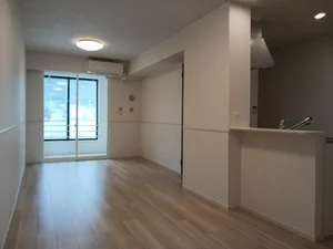 国民健康保険富士吉田市立病院周辺のマンスリーマンション・ウィークリーマンション「ＨＩＬＡＲＩＯＵＳ　Ⅲ 103・洋室(No.1485669)」メイン画像