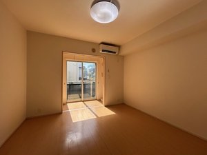 のマンスリーマンション・ウィークリーマンション「ポルト　ボヌール 103・洋室(No.1485954)」メイン画像