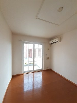 のマンスリーマンション・ウィークリーマンション「アグライア　Ⅰ 102・洋室(No.1486081)」メイン画像