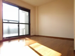 赤塚駅（茨城県）のマンスリーマンション・ウィークリーマンション「Ｃｏｕｒｔ　Ｌｉｖｅｌｙ 202・洋室(No.1486154)」メイン画像