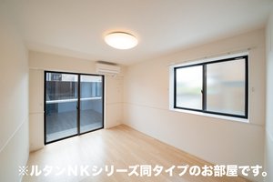 のマンスリーマンション・ウィークリーマンション「ピノ　マリ－ナ 105・洋室(No.1486695)」メイン画像