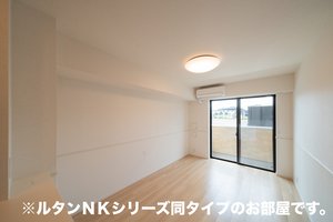 のマンスリーマンション・ウィークリーマンション「ピノ　マリ－ナ 102・洋室(No.1486697)」メイン画像