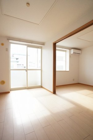 のマンスリーマンション・ウィークリーマンション「ヴィラ　アンソレイユ 103・和室(No.1487275)」メイン画像