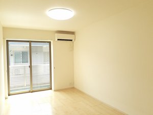 のマンスリーマンション・ウィークリーマンション「ヴェルファーレ　Ⅲ 303・洋室(No.1487327)」メイン画像