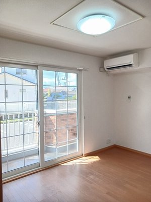 和歌山県のマンスリーマンション・ウィークリーマンション「それいゆ東小二里 102・洋室(No.1487486)」メイン画像