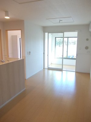 宮崎県のマンスリーマンション・ウィークリーマンション「メゾン　ド　ソレイユ 102・LDK(No.1487557)」メイン画像