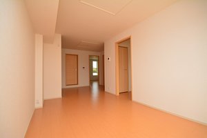 のマンスリーマンション・ウィークリーマンション「メゾン・ド・ソレイユＫＭ　Ⅰ 203・洋室(No.1488355)」メイン画像
