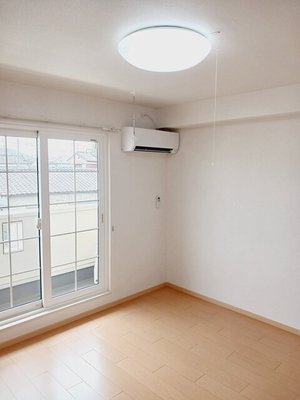 のマンスリーマンション・ウィークリーマンション「ヴィラＫＡＲＡＳＡＷＡ　Ｂ 202・洋室(No.1488426)」メイン画像