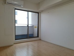 のマンスリーマンション・ウィークリーマンション「ラ　プルメリア 201・洋室(No.1488793)」メイン画像