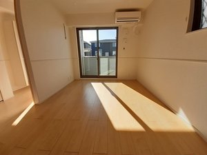 のマンスリーマンション・ウィークリーマンション「リヴェール・ピアⅡ 101・洋室(No.1489693)」メイン画像