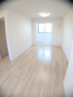 丸亀市のマンスリーマンション・ウィークリーマンション「ヴィラージュ柞原　Ⅰ 103・洋室(No.1490106)」メイン画像