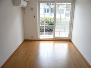 のマンスリーマンション・ウィークリーマンション「ヴィラエミネンス　Ｂ 102・洋室(No.1490128)」メイン画像