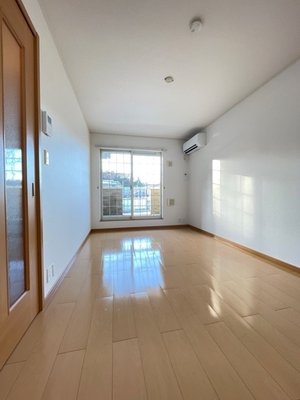のマンスリーマンション・ウィークリーマンション「ア・モウトⅢ 201・洋室(No.1490532)」メイン画像