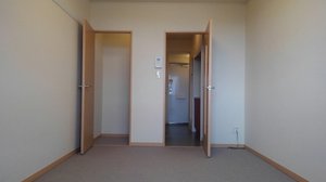 のマンスリーマンション・ウィークリーマンション「レオパレスサウス　ストリート 302(No.1490960)」メイン画像