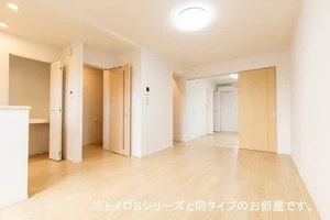 のマンスリーマンション・ウィークリーマンション「ラ・ヴィスタ京都北山 202・洋室(No.1491194)」メイン画像