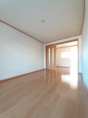 のマンスリーマンション・ウィークリーマンション「アーバン縄手Ｂ 102・洋室(No.1491386)」メイン画像