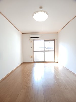 のマンスリーマンション・ウィークリーマンション「レガート元町 302・洋室(No.1491408)」メイン画像