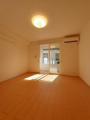 のマンスリーマンション・ウィークリーマンション「Ｃａｓａ　Ｐｉａｃｅ 102・洋室(No.1491702)」メイン画像