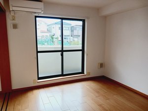 のマンスリーマンション・ウィークリーマンション「オネスティ　ユー　カレント 105・洋室(No.1491843)」メイン画像