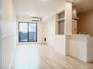 のマンスリーマンション・ウィークリーマンション「Ｆｕｔｕｒｅ（フューチャー） 202・洋室(No.1492330)」メイン画像