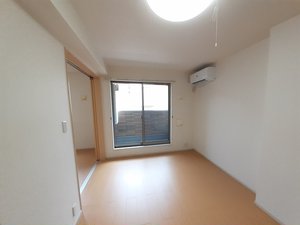 のマンスリーマンション・ウィークリーマンション「サンモール　Ⅰ 203・洋室(No.1492389)」メイン画像