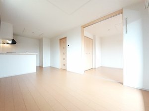 のマンスリーマンション・ウィークリーマンション「ロイ　モンテーニュ　Ⅲ 201・洋室(No.1493097)」メイン画像
